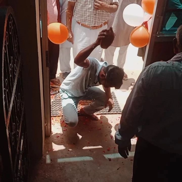 1000035828 1